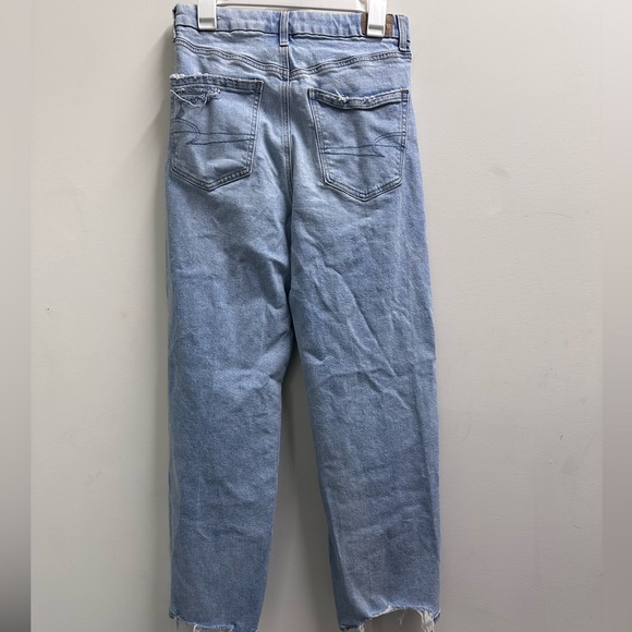 American Eagle Curvy Super High-Rise Baggy Straight Jeans | Size 6 Regular - Picture 2 of 4